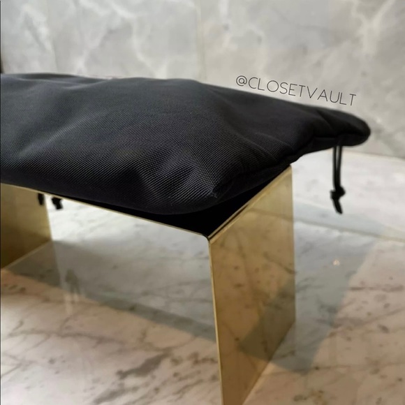 SOLD🇺🇸Balenciaga Logo Campaign Clutch Large Nylon - Picture 6 of 12